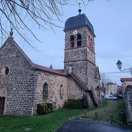 Holiday home L'ecole - Vue Panoramique - A 50 M Du Chateau Villeneuve (Puy-de-Dome)